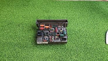 bew e34: Блок предохранитель е90 9 119 —447 Год 2009 В отличном состоянии — 1