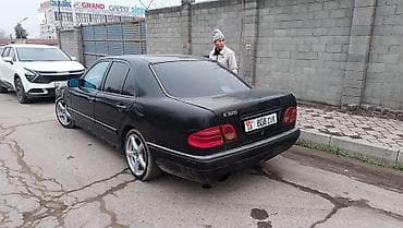 Унаа: Mercedes-Benz E-Class: 1999 г., 2 л, Кол менен иштөөчү, Бензин, Седан — 3