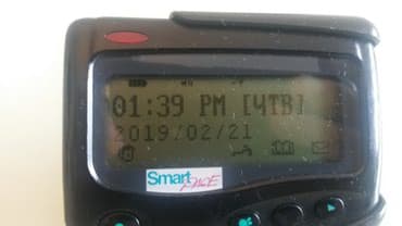 стенный часы: Пейджер( можно использовать как часы, будильник, календарь ) — 2