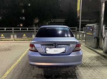 Honda Fit Aria: 2004 г., 1.4 л, Автомат, Бензин, Седан