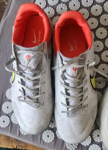 nike gato: Футзалки Сороконожки 1 модель - Nike Phantom Размер EUR 41, US 8 — 2