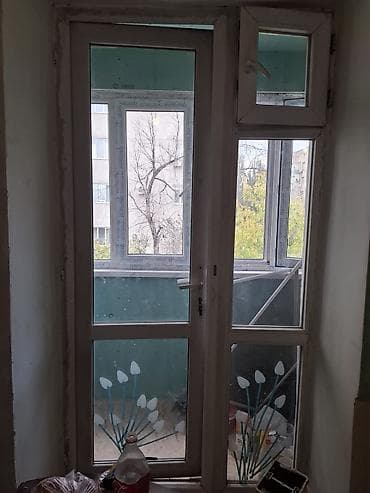 Межкомнатная дверь, Б/у, Со стеклом, Одностворчатая, Раздвижная, Витражная, цвет - Белый