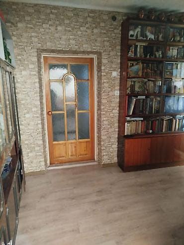 продаю дом коммунарова: Продаю 3х этажный дом 260 м2. Район Молодая Гвардия-Боталиева. дом — 6