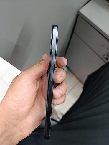 Техника и электроника: Смартфон Xiaomi Redmi Note 12 Характеристики по устройству на фото: - — 5