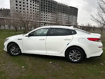 bmv e32: Kia K5: 2021 г., 2 л, Автомат, Газ, Седан — 4