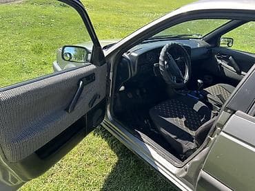 jac t9: Volkswagen Passat: 1993 г., 1.8 л, Ручные, Бензин, Седан — 6