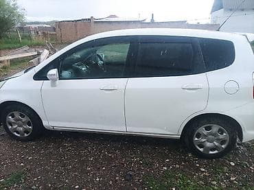Продажа авто: Honda Fit: 2004 г., 1.3 л, Автомат, Бензин, Хэтчбэк — 7