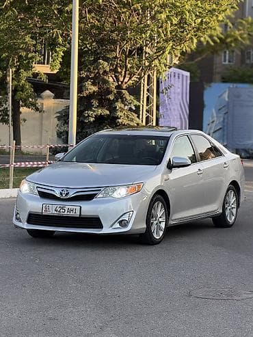 Toyota Camry: 2012 г., 2.5 л, Автомат, Гибрид, Седан — 2