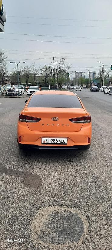 eos m: Оранжевый седан с брендированием «Яндекс Go» — готовый автомобиль для — 8