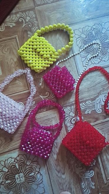 delivery bag: Сумочки ручной работы из бусин/акрила - Набор мини-сумочек ярких — 2