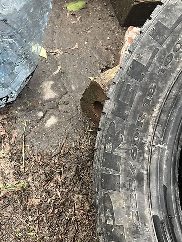 Шины: Комплект летних шин для легкового автомобиля. - Размер: 235/60 R18. - — 3