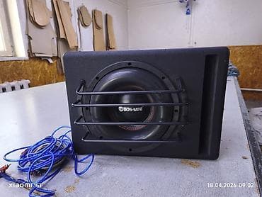 Активный автомобильный сабвуфер BOS-MINI в корпусе с фазоинвертором