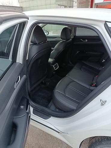 авто подборщик: Kia K5: 2021 г., Седан — 10