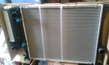 Радиатор на Бмв е34 с кондером е 39 старый год гарантия 3 месяца на