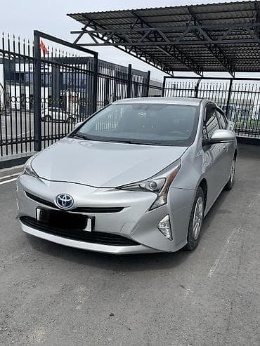 Toyota Prius: 2016 г., 1.8 л, Автомат, Гибрид, Хэтчбэк