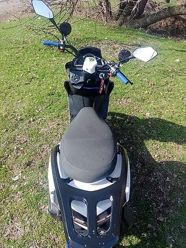 визор для шлема: Продаю скутер макси белого цвета состояние идеальное в ложений не — 4