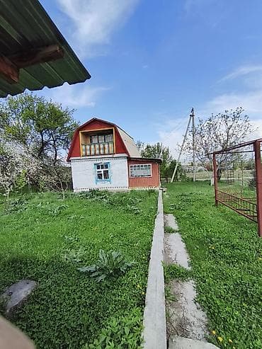 бишкек участка: Продаю дачу, участок 5 соток, от города 18 км, родниковая и полевная — 8