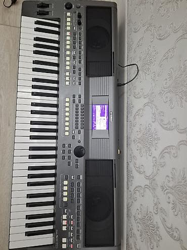 Синтезатор-аранжировщик Yamaha PSR‑S670 - 61 полноразмерная