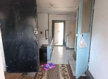 70 сом: 70 м², 3 бөлмө — 6