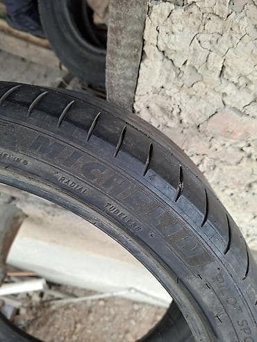 r 21: Шины 275 / 35 / R 20, Лето, Б/у, 1 шт, Германия, Michelin — 2