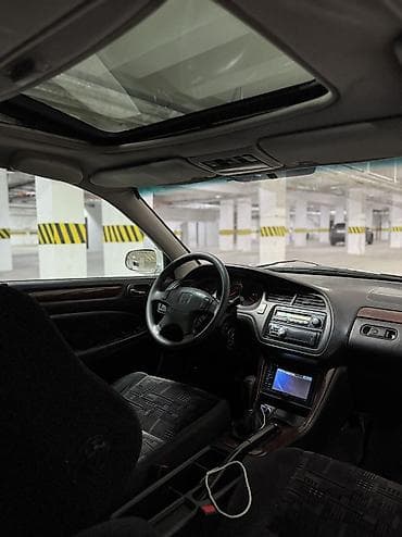 бу чехол: Honda Accord: 2000 г., 1.8 л, Механика, Бензин, Седан — 9