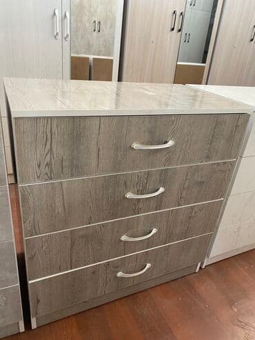 тумбы комоды с зеркалом: Комоды 
Разные цвета 
Всегда в наличии — 4