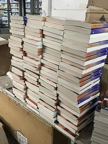 нужна: 📚 Привет! 👋 В наш уютный книжный магазин требуется девушка, которая — 1