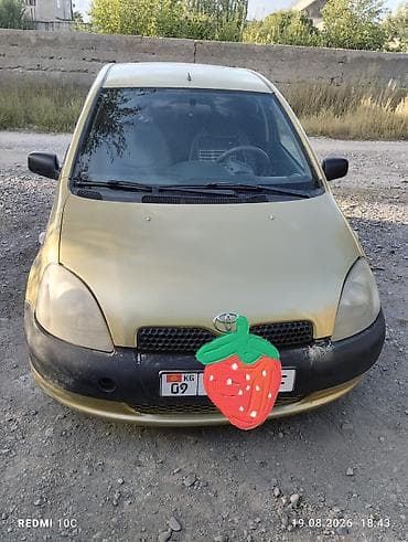 бампер авто: Toyota Yaris: 2000 г., Бензин, Хэтчбэк — 3