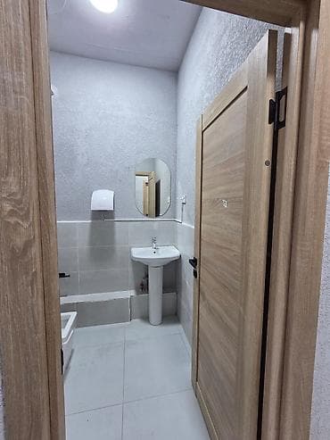 кабинет для психолога: Сдаю Аренда офисов, 49 м², В бизнес центре, С видом на горы, 1 линия, С оборудованием — 8