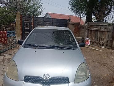 r17 р17: Toyota Yaris: 2001 г., 1 л, Механика, Бензин, Хэтчбэк — 1