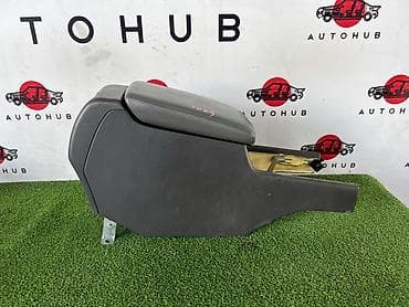 подставка для рук: Подлокотник HONDA LEGEND KA9 3 2001 (б/у) — 1