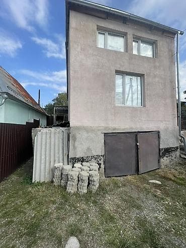 продам гараж: Продаю дом 2х этажный, есть подземная стоянка, по желанию можно — 3