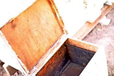 домик для кроликов: Пчелиные ульи из дерева, около 45 комплектов предназначенные для — 4