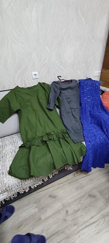 Продаю много платьев женских разных. Б/у и новые. Повседневные и