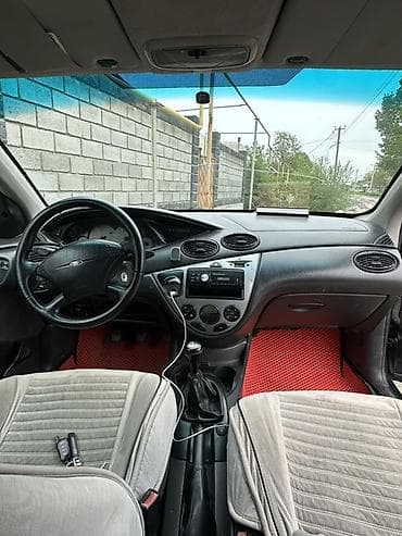 mini jack: Ford Focus: 2002 г., 1.6 л, Ручные, Бензин, Хэтчбэк — 4