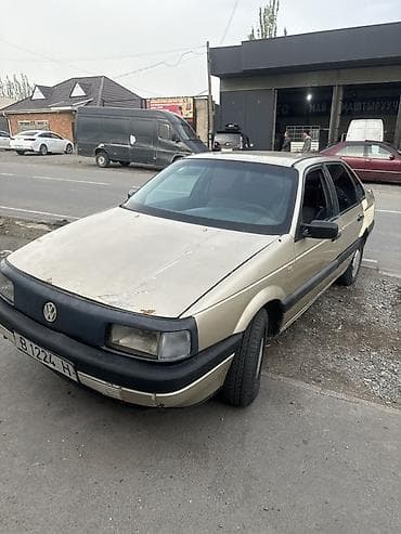 Volkswagen: Volkswagen Passat: 1989 г., 2 л, Механика, Бензин, Седан — 2