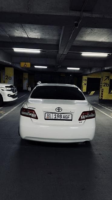 Toyota Camry: 2011 г., Автомат, Бензин, Седан — 2
