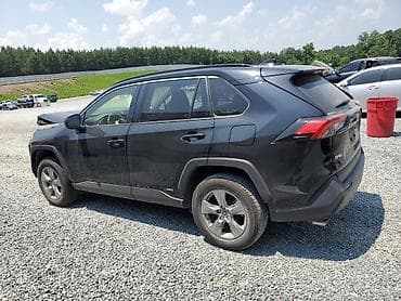 на ходу дымит: Toyota RAV4: 2022 г., 2.5 л, Автомат, Бензин, Кроссовер — 2