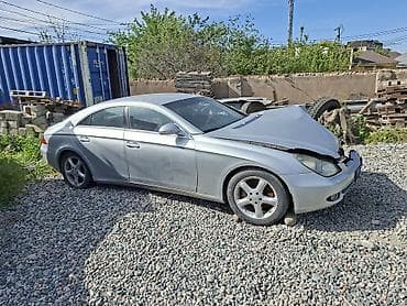 Mercedes-Benz CLS-Class: 2005 г., 3.5 л, Автомат, Бензин, Седан — 4