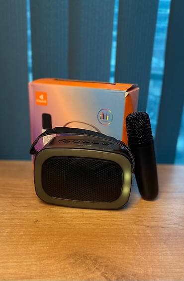 микрафон с калонкой: Портативная акустическая система с микрофоном для караоке - Комплект — 1