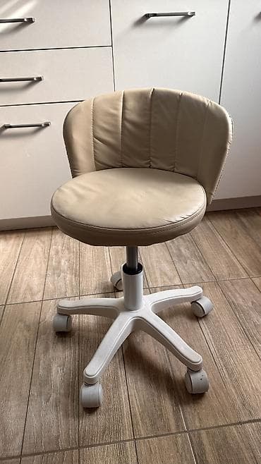 койнок ош: Продается срочно кушетка с матрасом 17000 кушетка чемодан помощник — 4