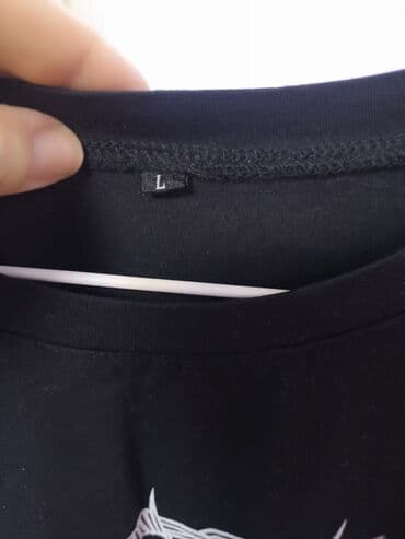 спортивное оборудование: Футболки — 2