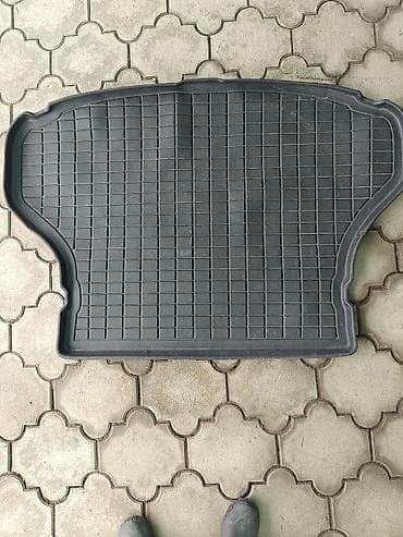 Резиновые Полики Для багажника Toyota, цвет - Черный