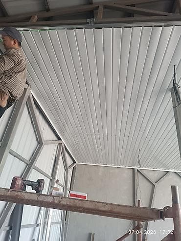 скрытая дверь: Подшивка потолка и карнизов сайдинг-панелями ПВХ/металл для — 3