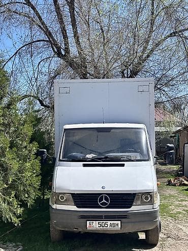 жилой будка: Легкий грузовик, Mercedes-Benz — 1