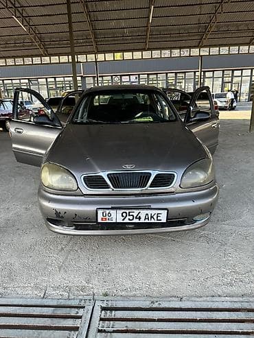 Daewoo Lanos: 2000 г., 1.5 л, Механика, Бензин