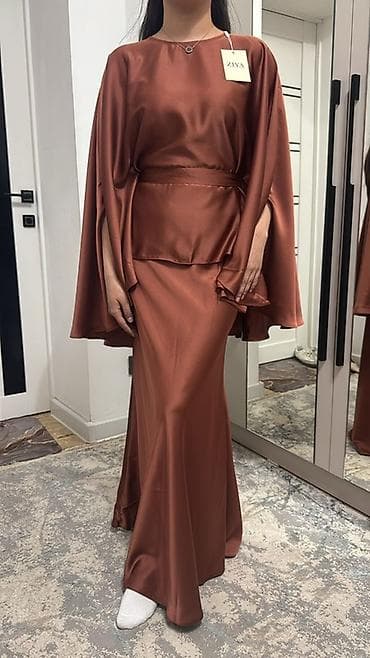 Личные вещи: Вечернее платье, Русалка, Длинная модель, Атлас, С рукавами, Стандарт — 1