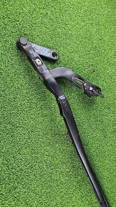 bew e34: Е65 е66 т Правый Стекоочеститель 6161 -7 -208 -692 В отличном — 4