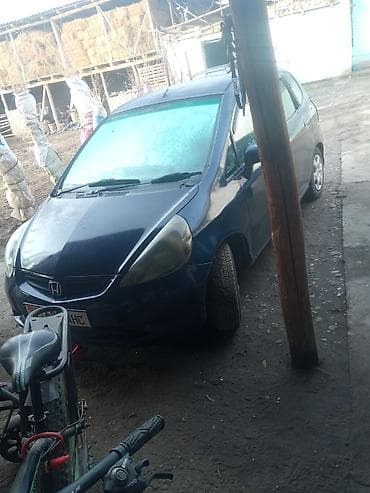 продаю хонда фит бишкеке: Honda Fit: 2002 г., Хэтчбэк — 7
