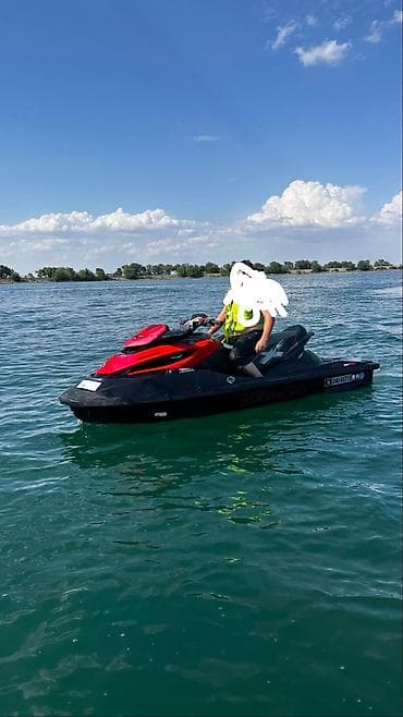 Спорт жана хобби: Гидроцикл Sea‑Doo RXT 260 RS. пробег 36м/ч!!! спортивный водный — 2
